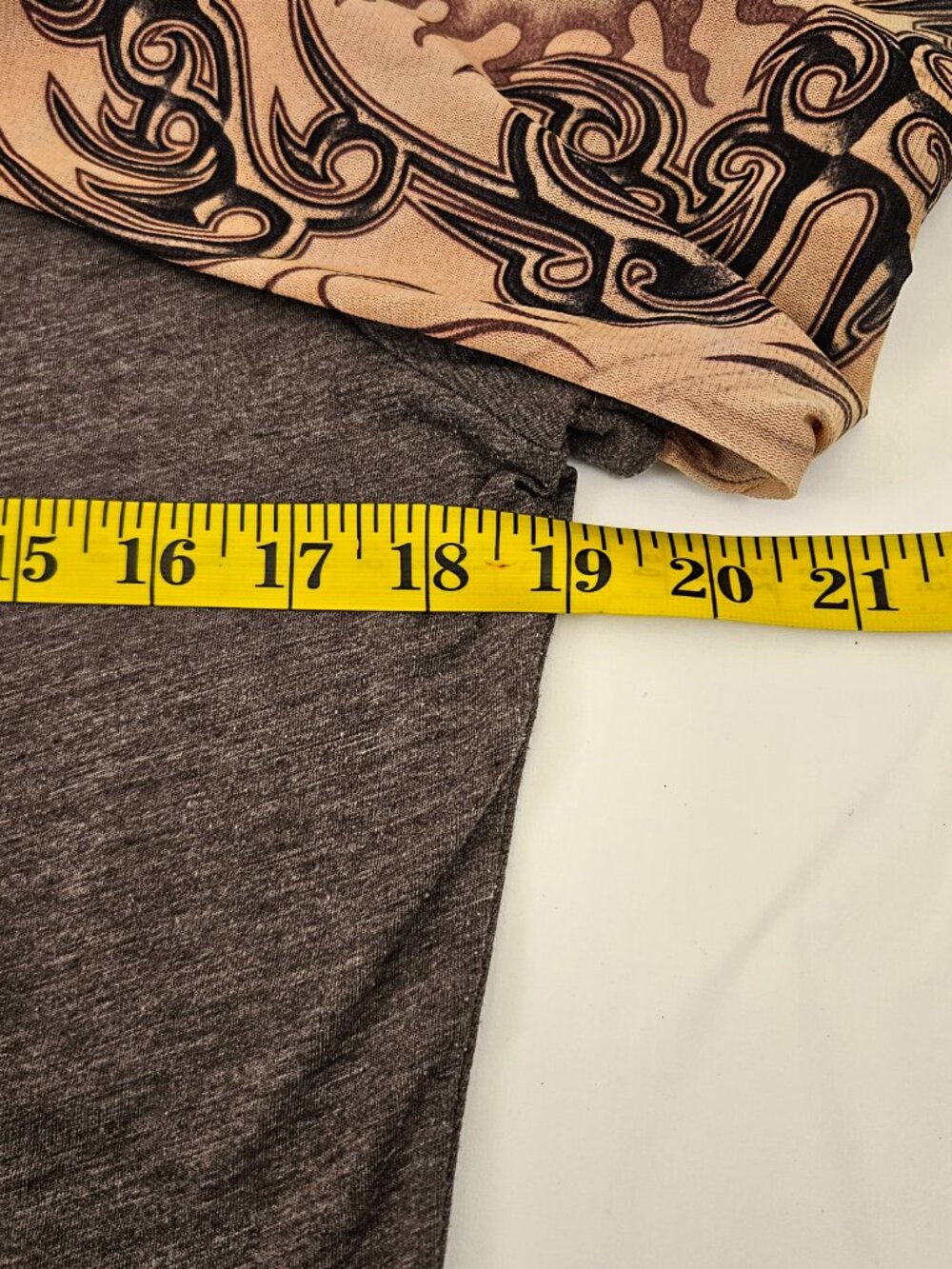 Womens Harley Davidson Tattoo Sleeve t-shirt XL Vintage Y2K Brown Biker ABQ Bike - Picture 7 of 8